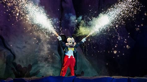 What Time is the Fantasmic Show at Disney World? And Why Does Mickey Mouse Wear Gloves?